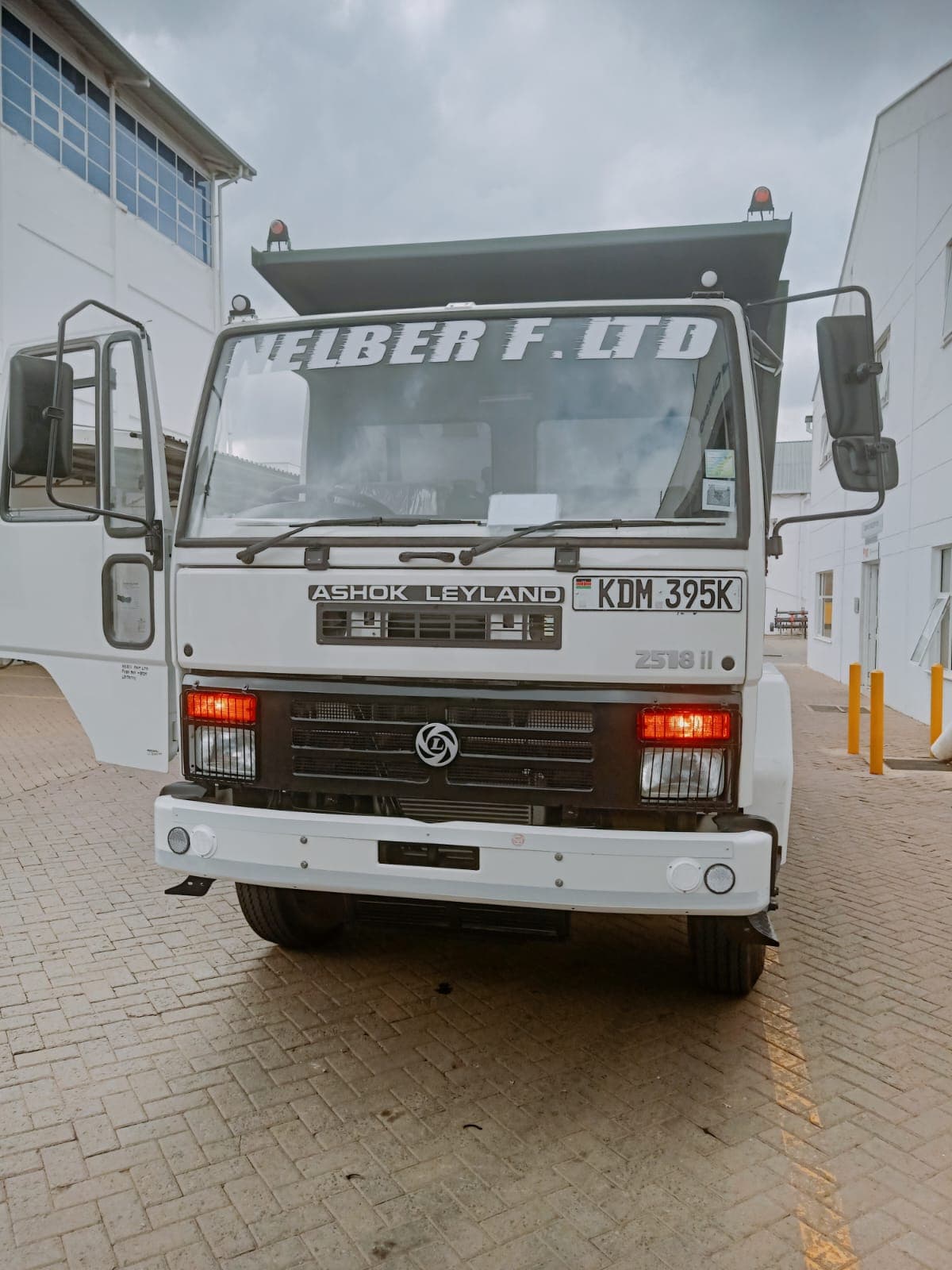 Nelberfarm Ashok Leyland tipper, front view
