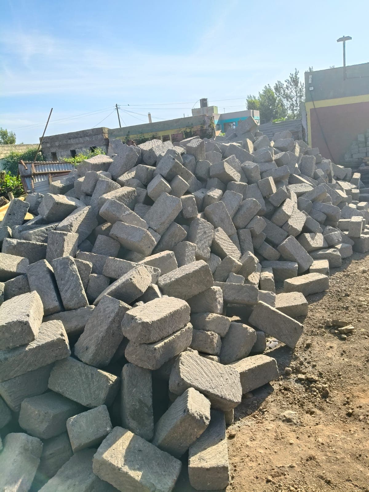 Machine-cut Thika Ndarugu stones